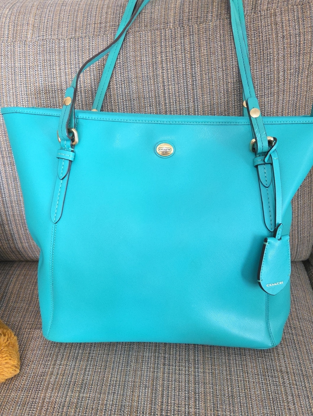 COACH Turquoise Leather Tote with Gold Hardware Peyton Leather zip tote